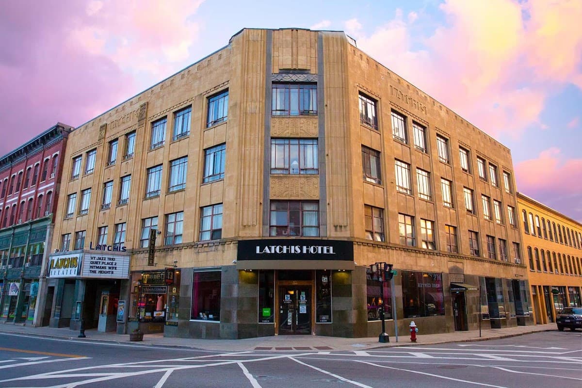 Latchis Hotel, Hotel in Brattleboro