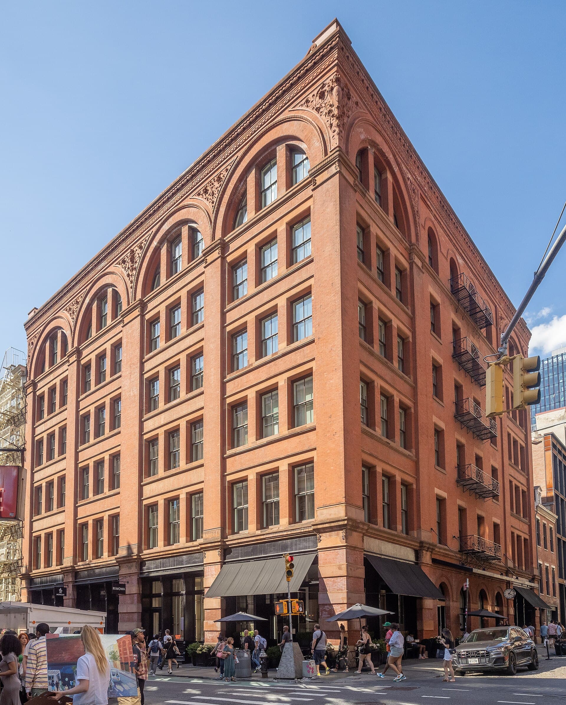 Mercer Hotel (via Wikimedia Commons, CC BY 2.0)