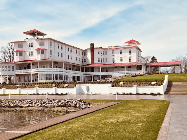 Hotel Conneaut, Hotel in Conneaut Lakeshore