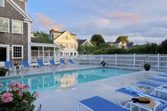 Chatham Wayside Inn, Hotel in West Chatham