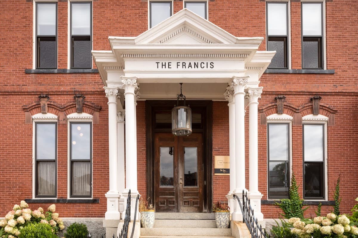 The Francis, Hotel in South Portland