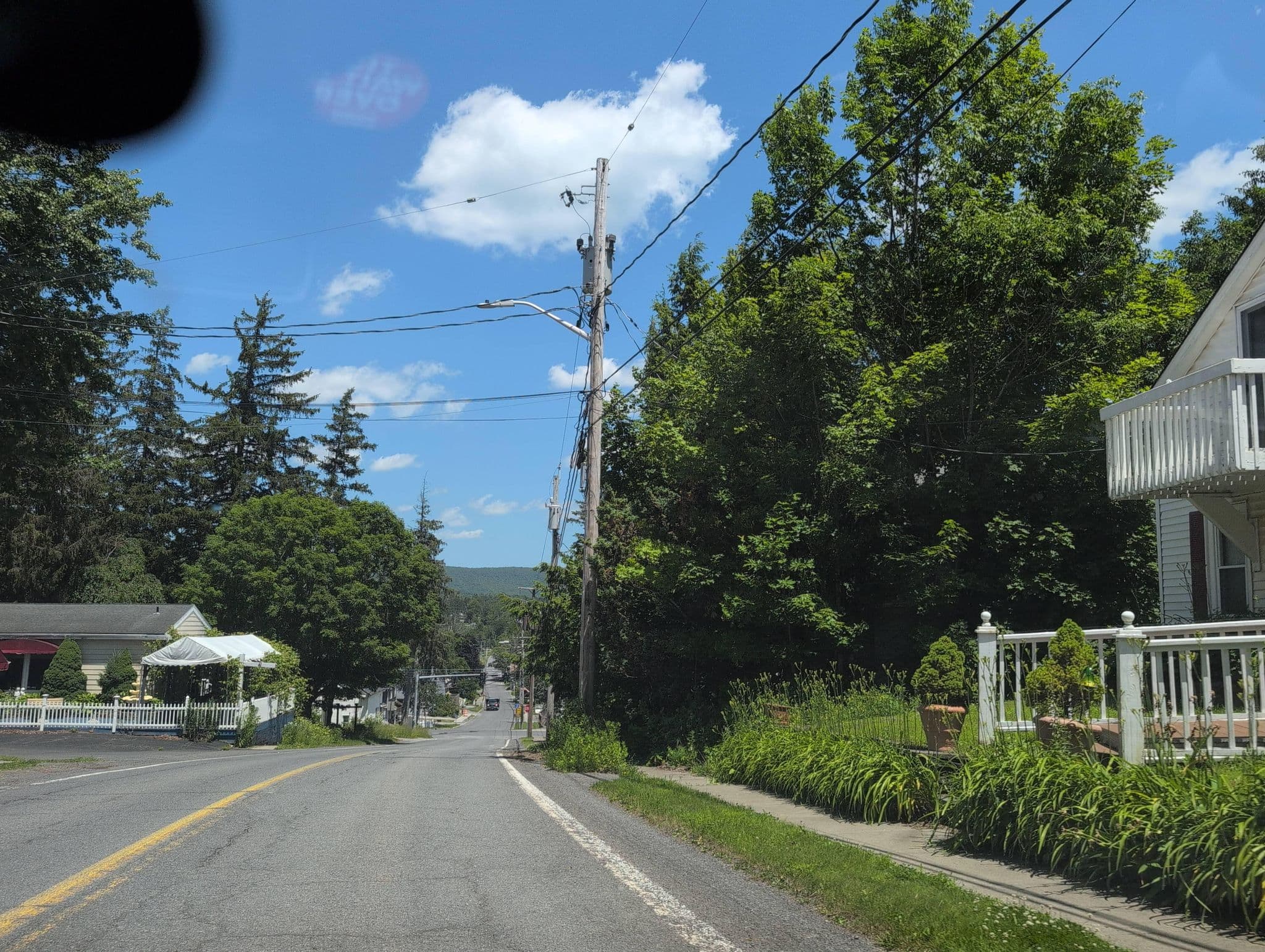 Street view near The Henson, Palenville — © alrekur (CC BY-SA · Mapillary)