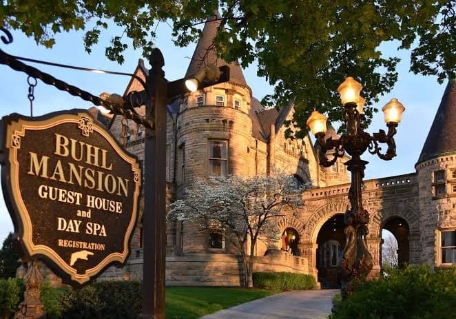 Buhl Mansion Guesthouse & Spa, Guesthouse in Sharon