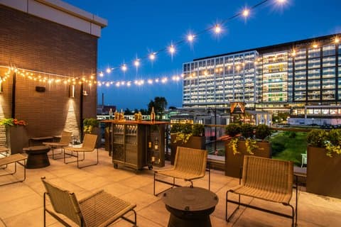 The Row Hotel at Assembly Row, Hotel in Ten Hills