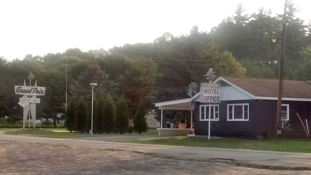 Grand Prix Motor Inn, Motel in Keeseville