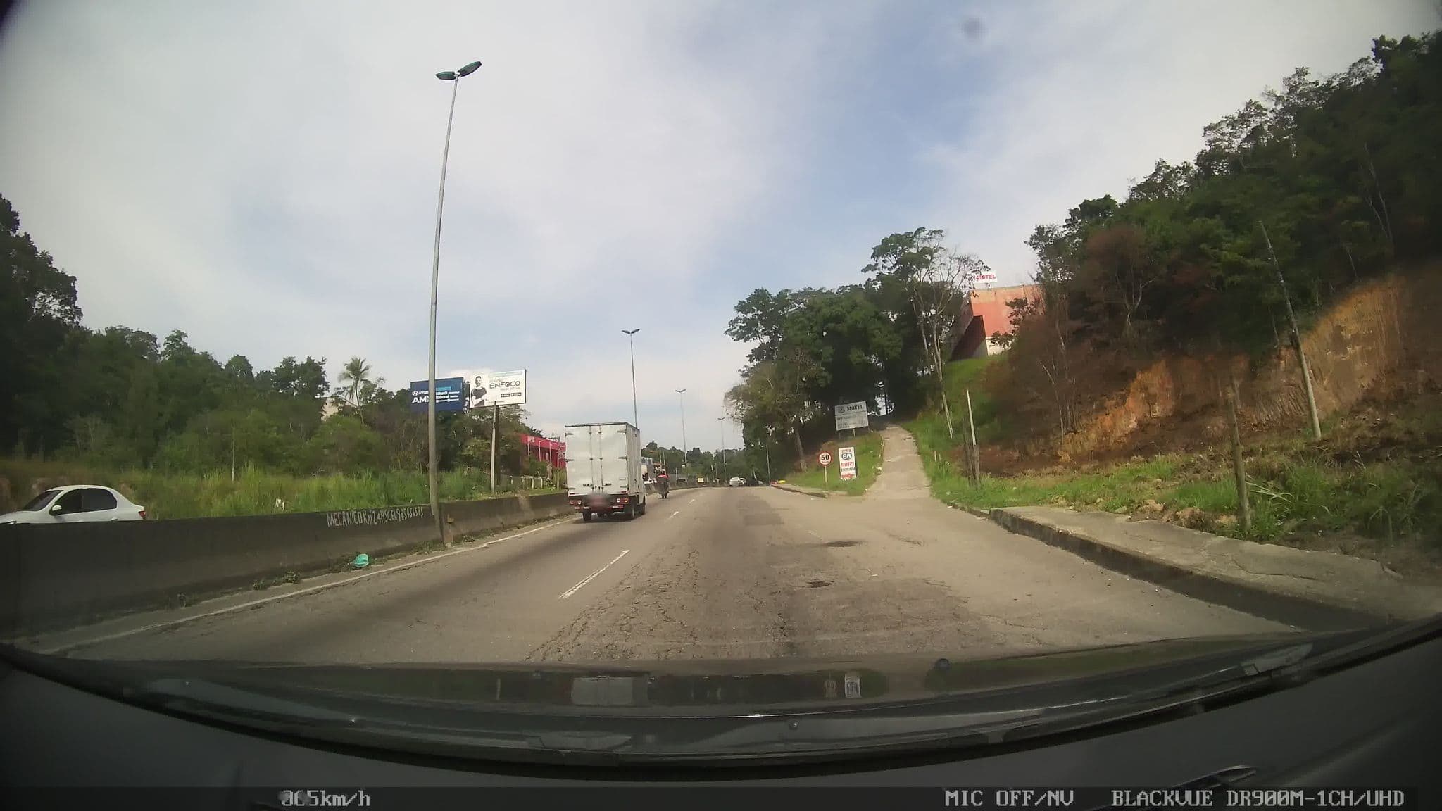 Street view near Shalom, Niterói — © kaart_2 (CC BY-SA · Mapillary)