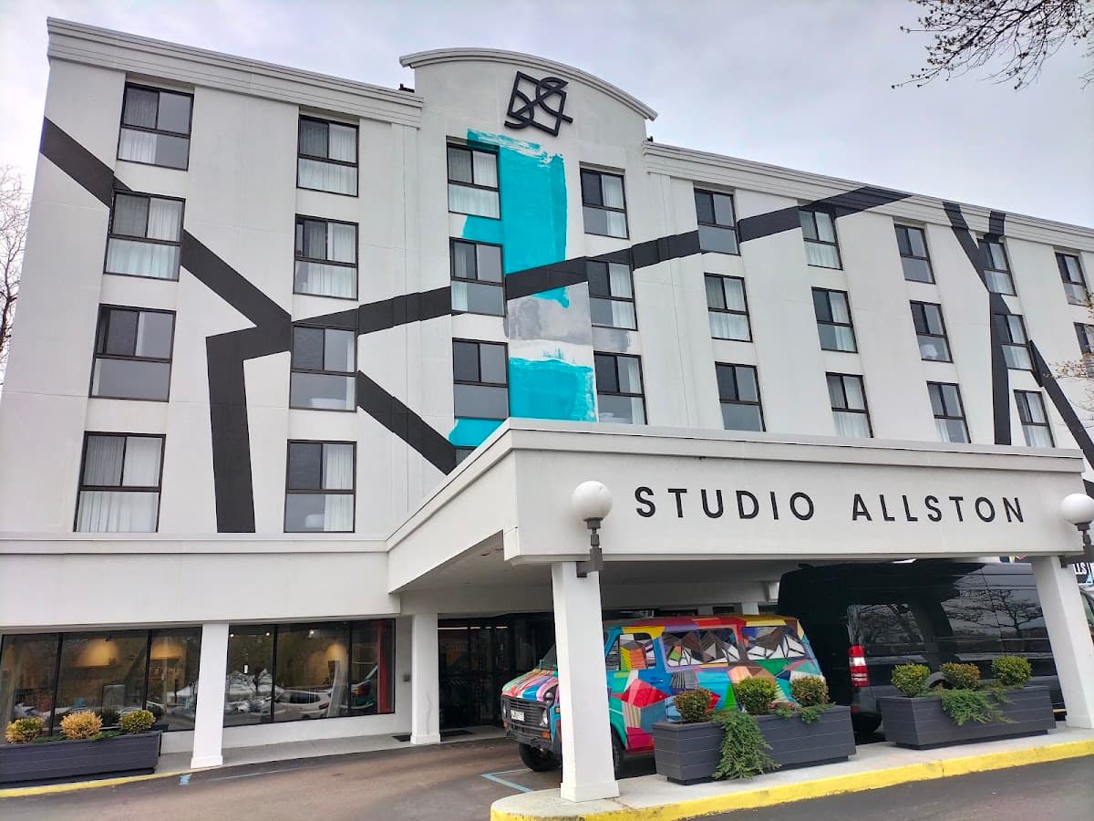 Studio Allston Hotel, Hotel in North Brighton