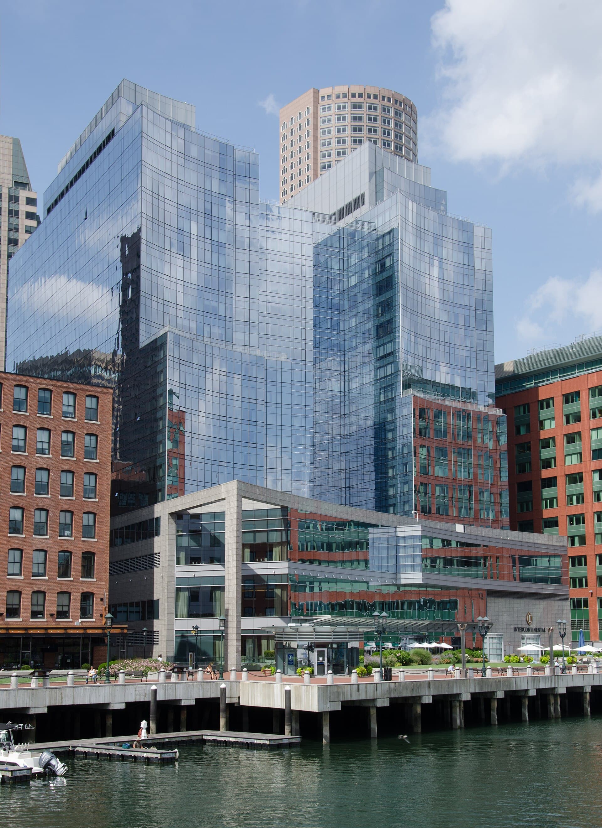 InterContinental Boston (via Wikimedia Commons, CC BY-SA 3.0)