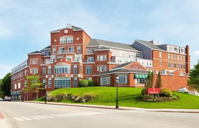 Sheraton Portsmouth Harborside Hotel, Hotel in Kittery