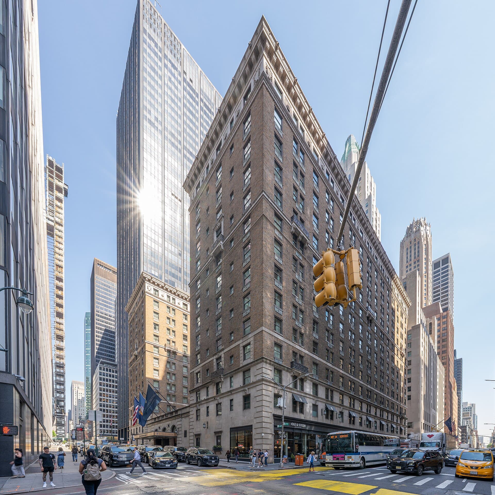 InterContinental New York Barclay (via Wikimedia Commons, CC BY 4.0)