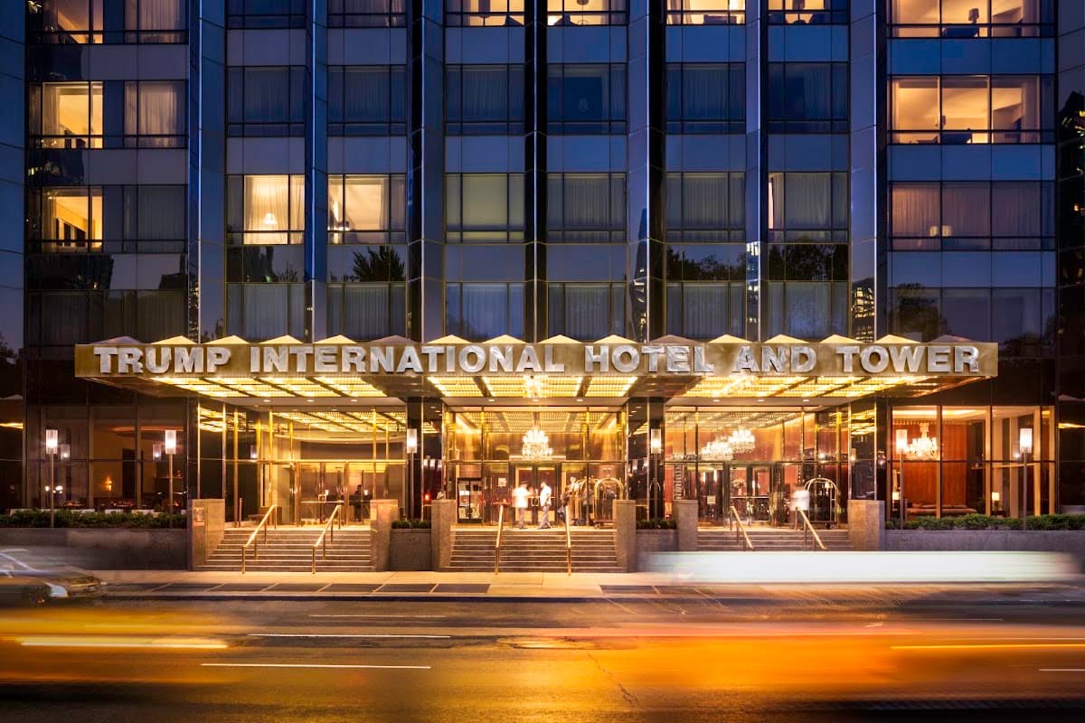 Trump International Hotel and Tower, Hotel in Hell's Kitchen