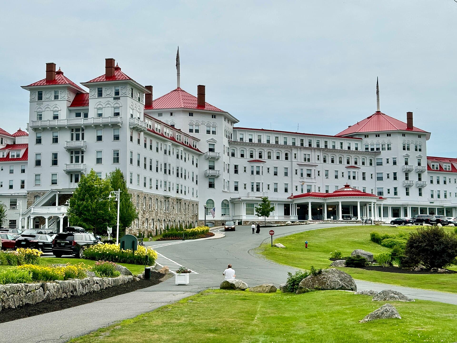 Omni Mount Washington Resort (via Wikimedia Commons, CC BY-SA 2.0)