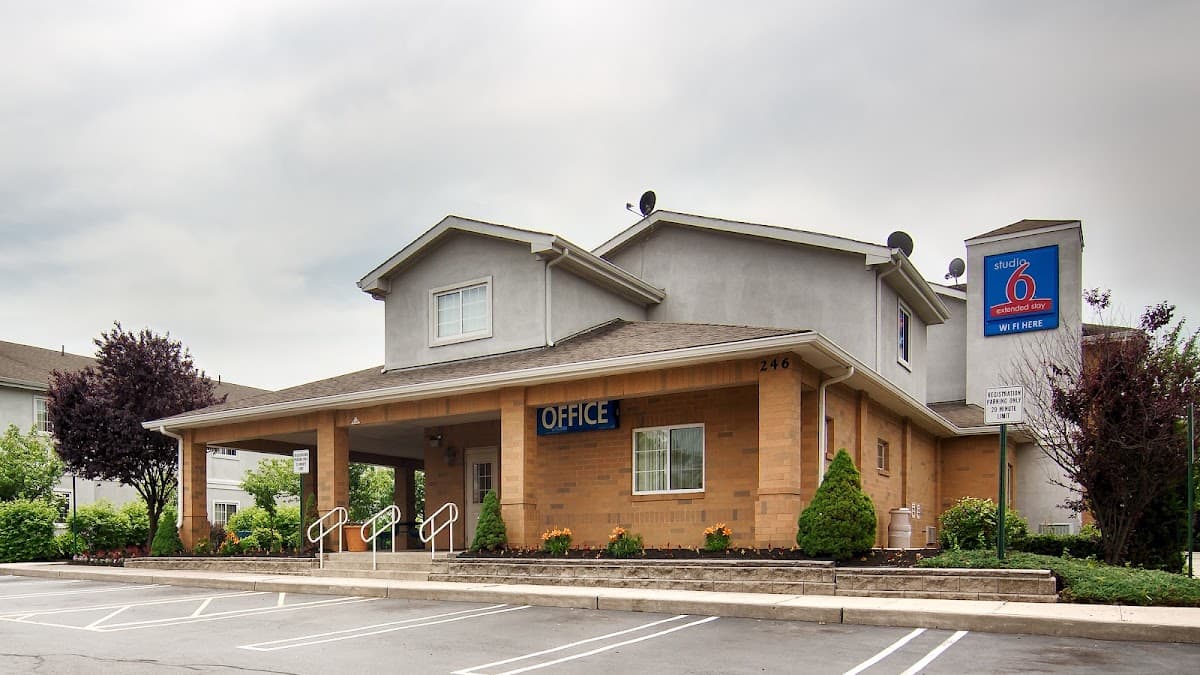 Studio 6 East Brunswick, Motel in South River