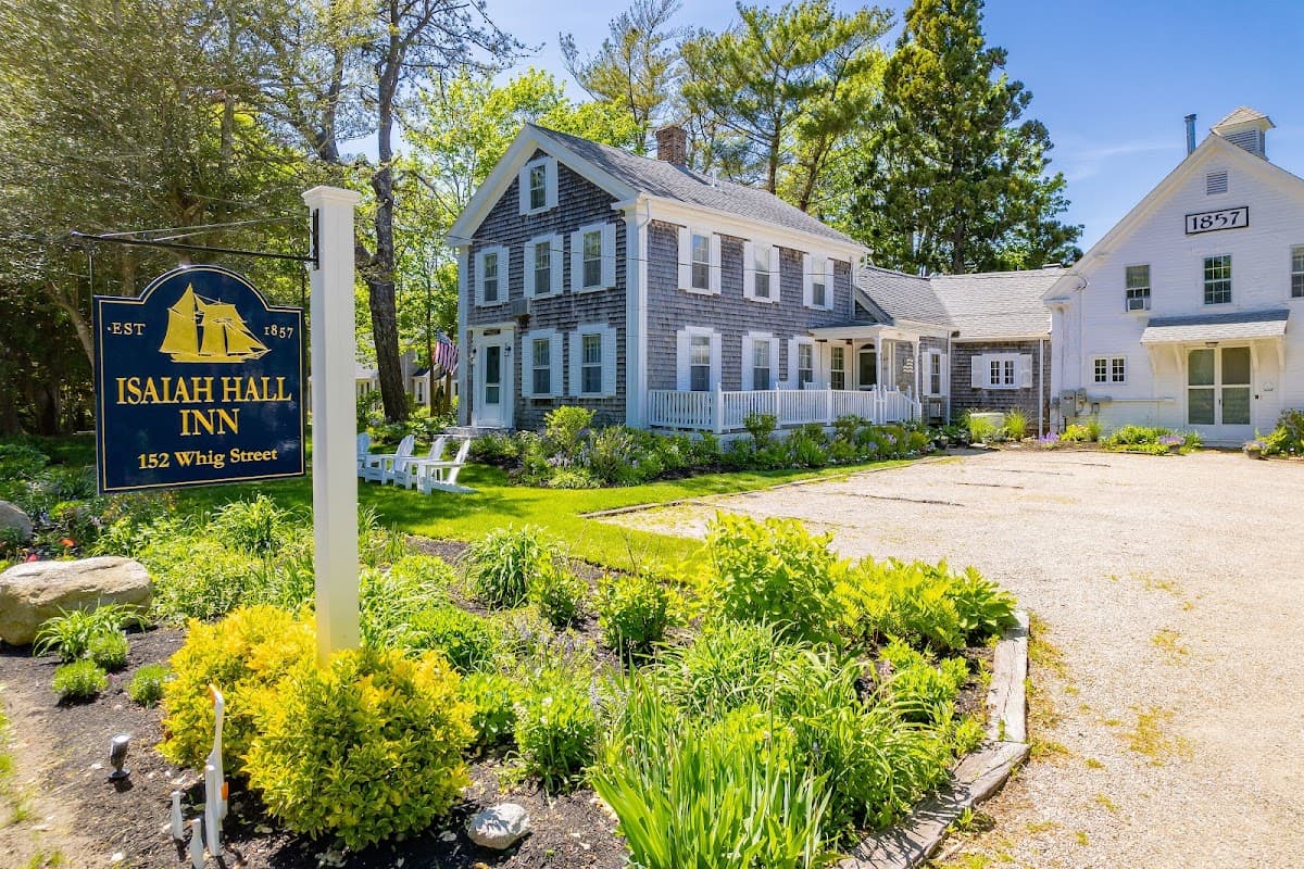 Isaiah Hall Bed & Breakfast, Hotel in Dennis