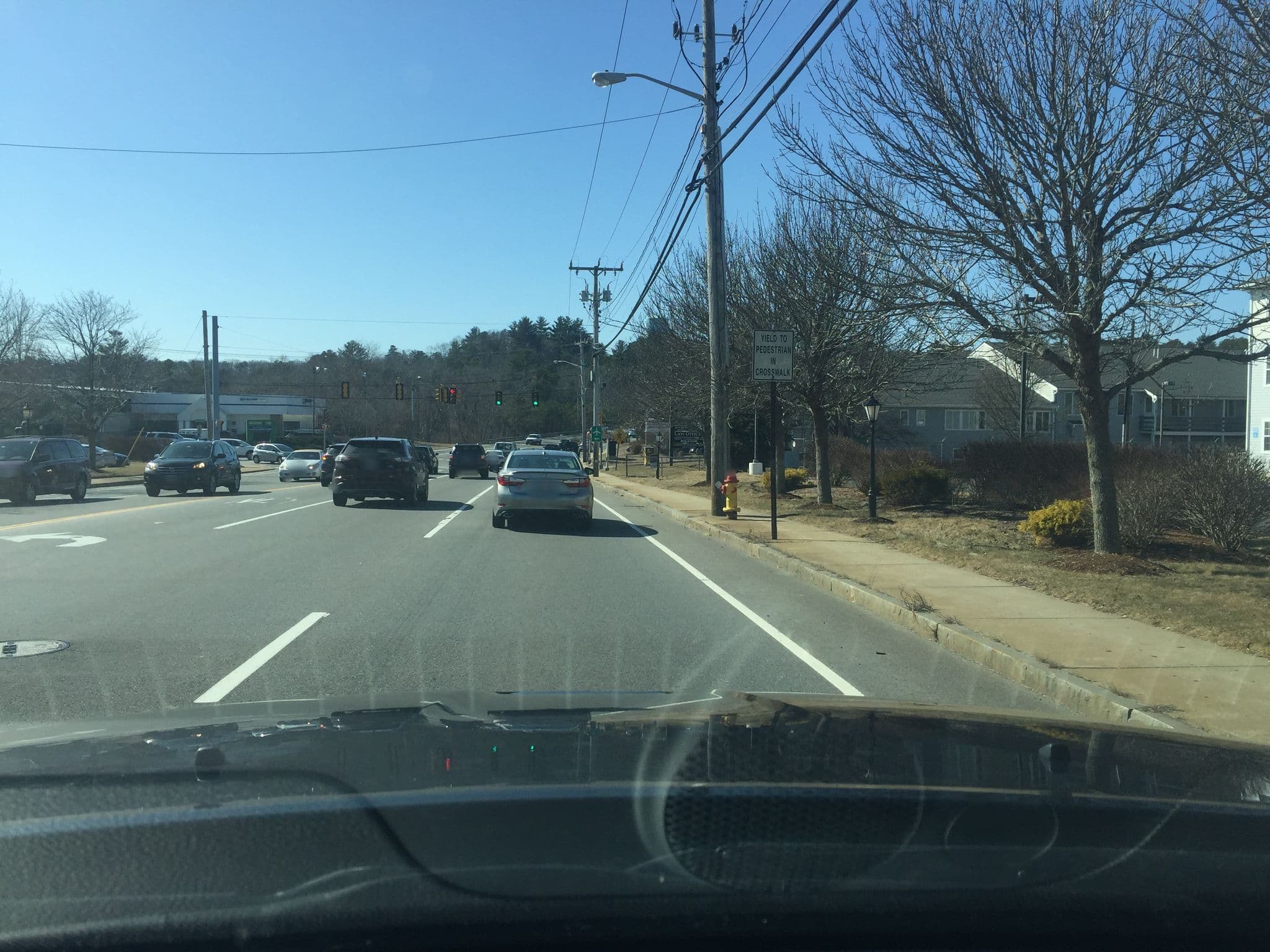 Street view near Comfort Inn Plymouth, North Plymouth — © markvasi (CC BY-SA · Mapillary)