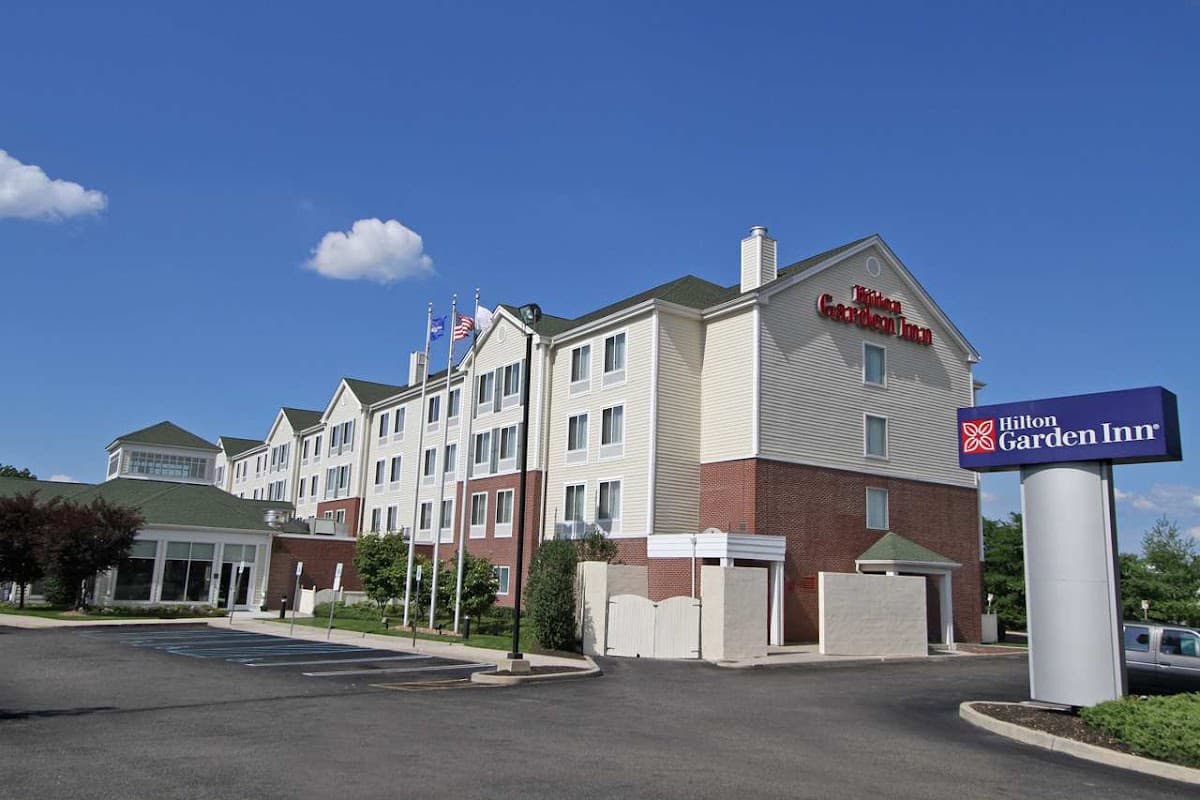 Hilton Garden Inn Westbury, Hotel in Westbury