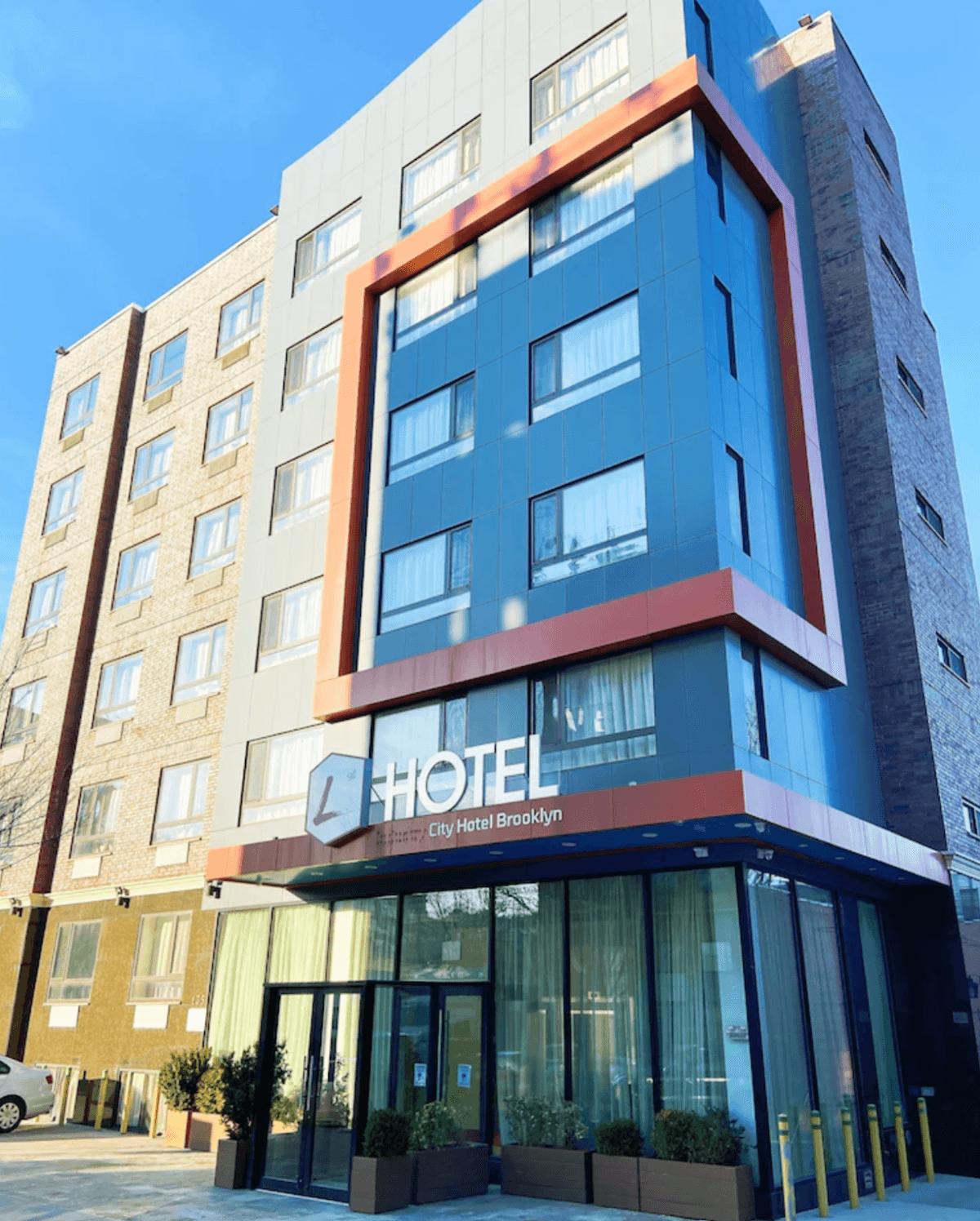 L Hotel, Hotel in Sunset Park