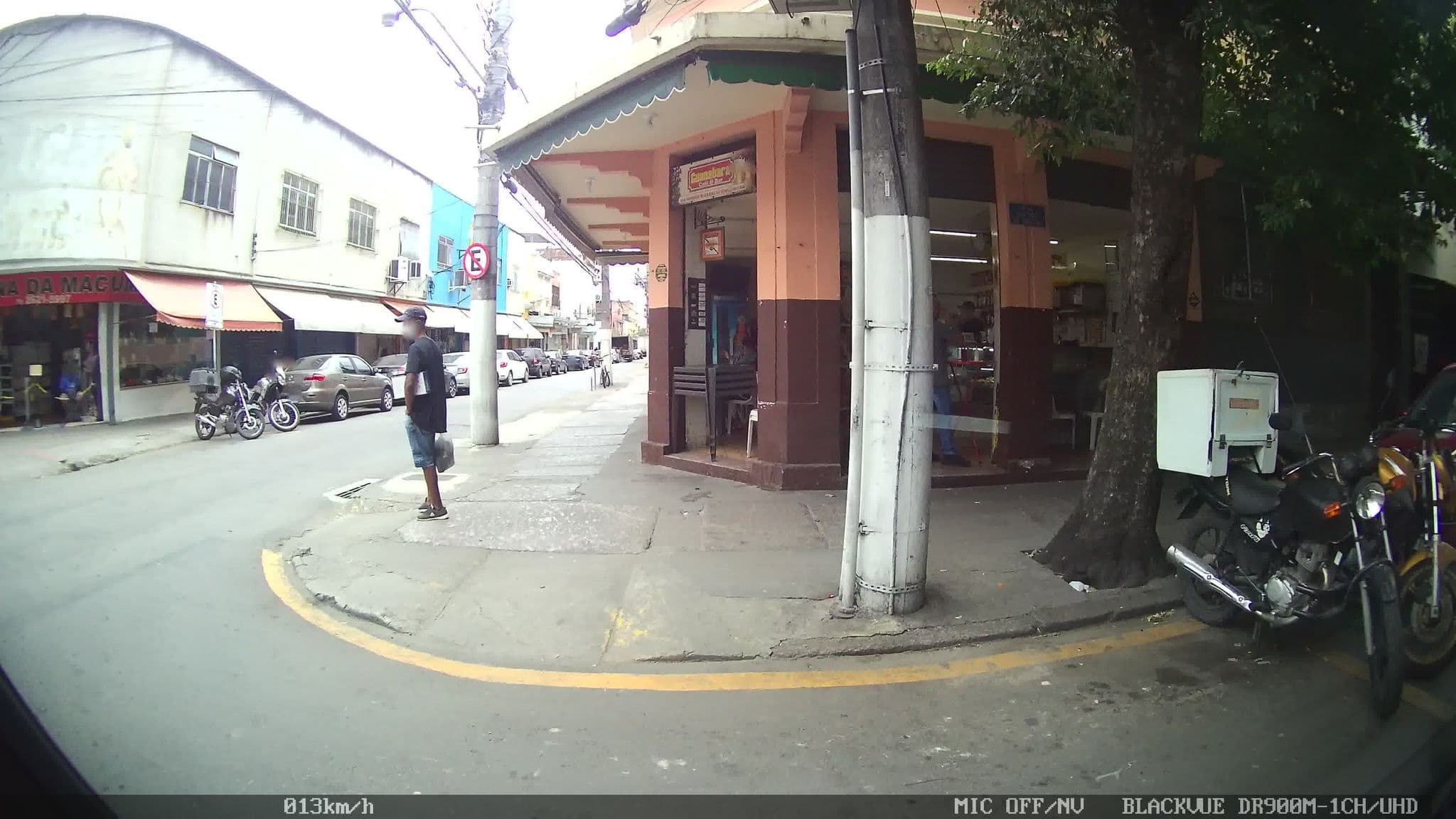 Street view near Ponte Nova, Niterói — © kaart_2 (CC BY-SA · Mapillary)