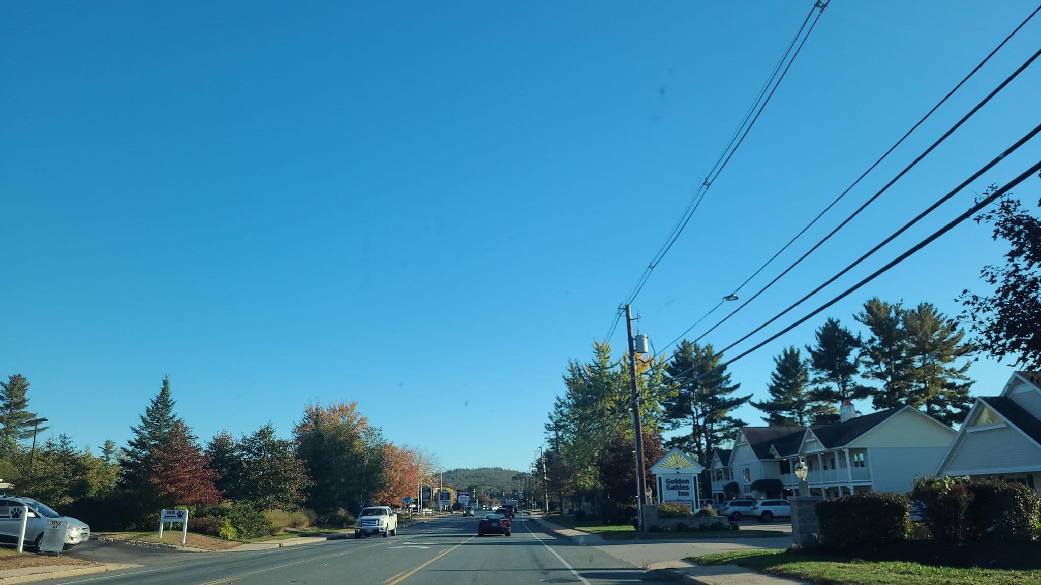 Street view near Golden Gables Inn, North Conway — © jacklehoullier (CC BY-SA · Mapillary)