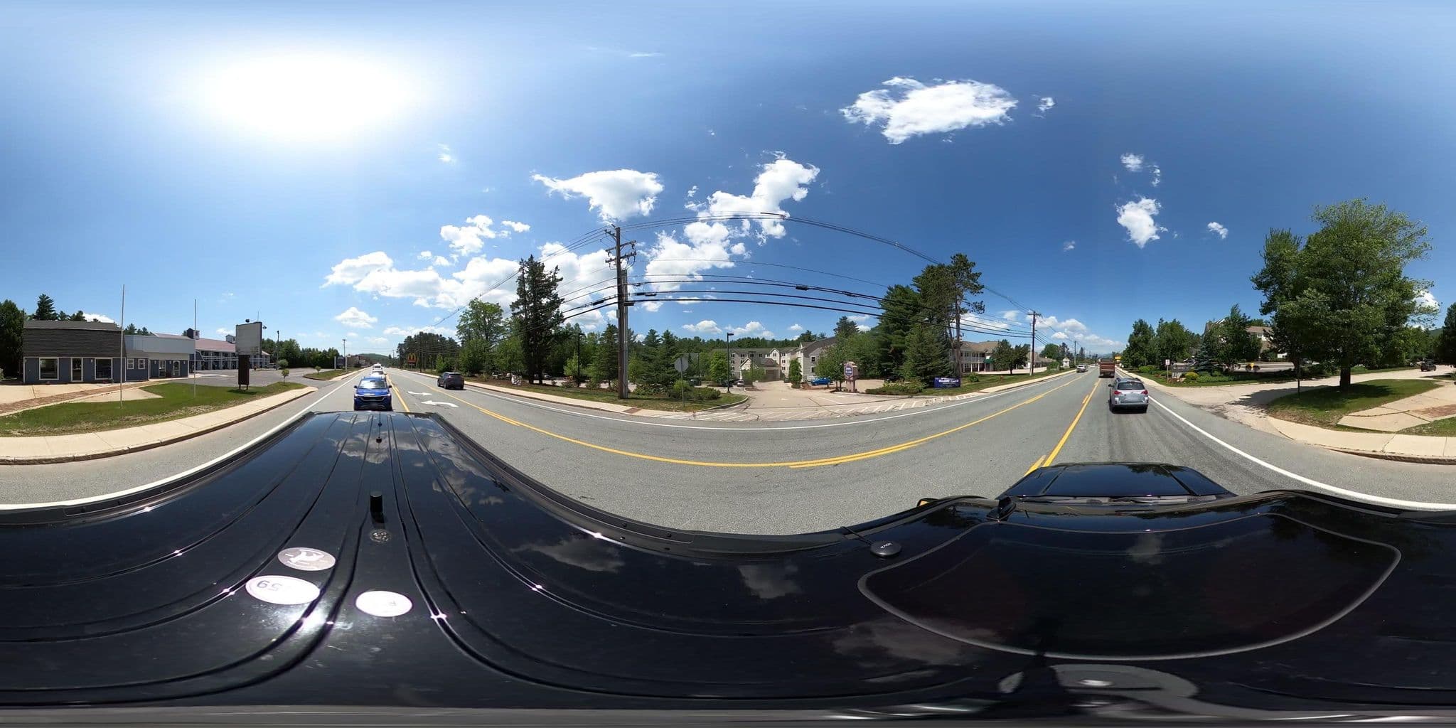 Street view near The Yankee Clipper Inn, North Conway — © Lanka6359 (CC BY-SA · Mapillary)