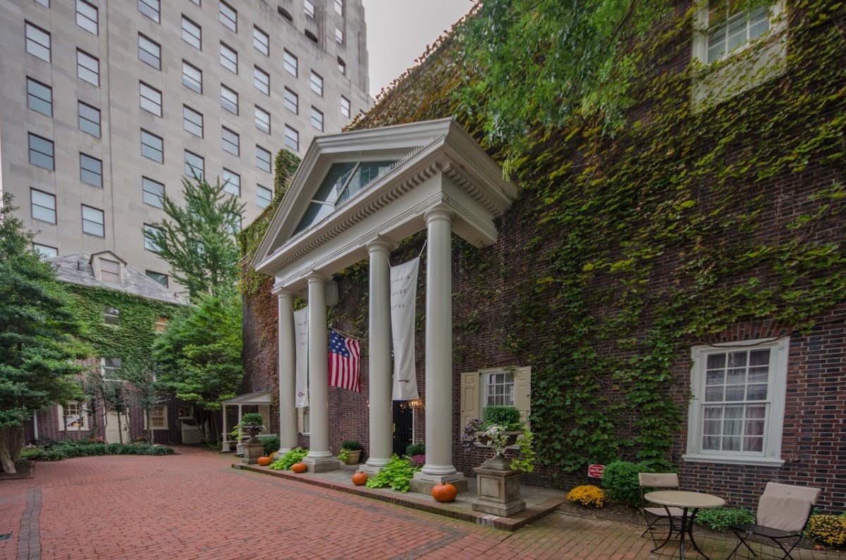 Morris House Hotel, Hotel in Center City