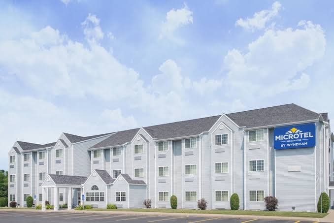 Microtel Inn & Suites by Wyndham Plattsburgh, Hotel in Plattsburgh West