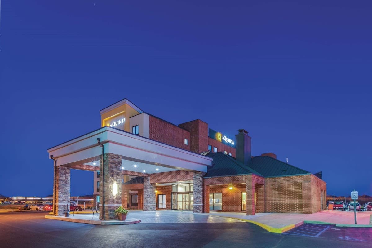 La Quinta Inn & Suites Philadelphia Airport, Hotel in Ridley Park