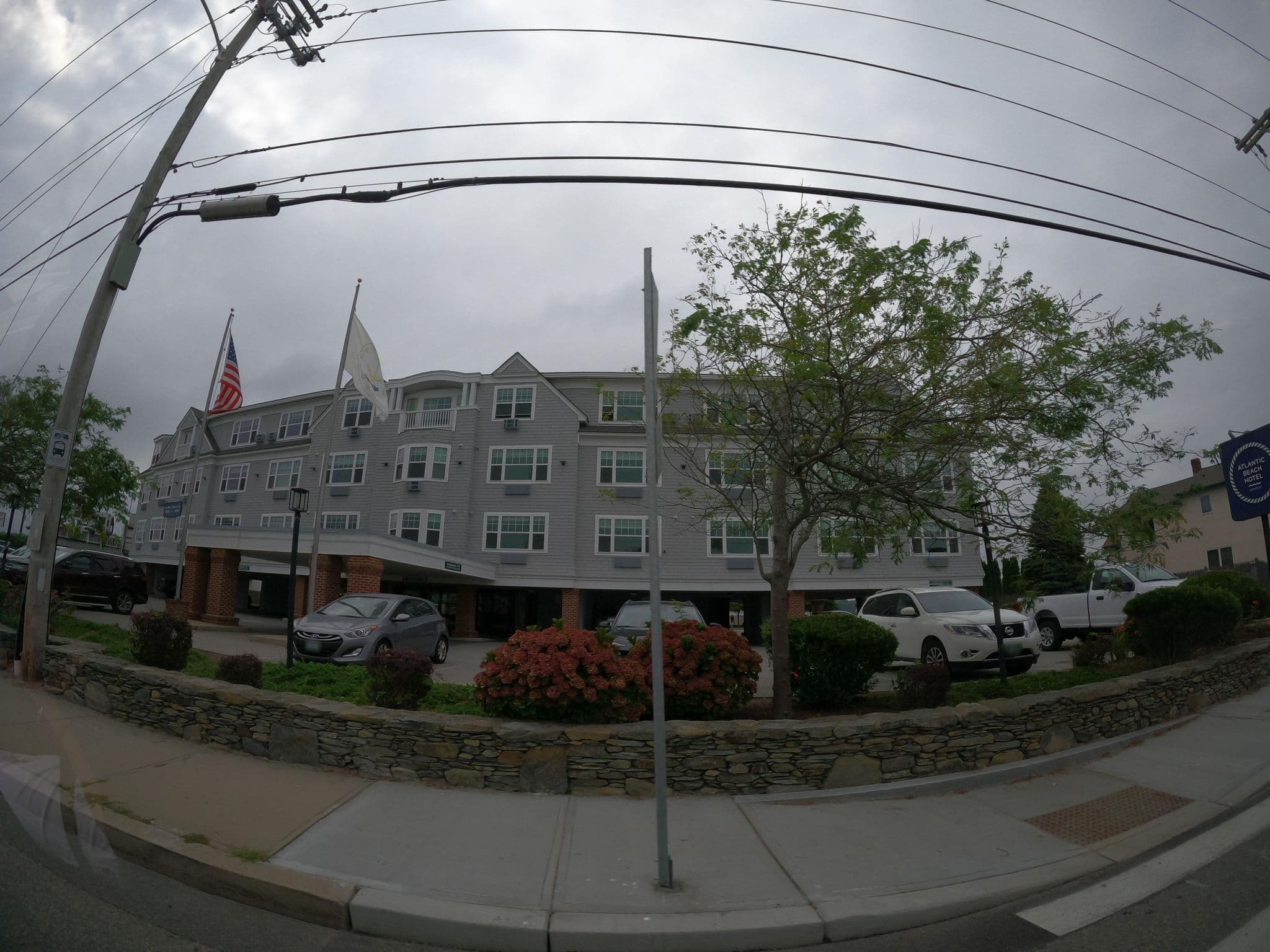 Street view near Comfort Inn at Newport Beach, Newport — © roadgeek_md99 (CC BY-SA · Mapillary)