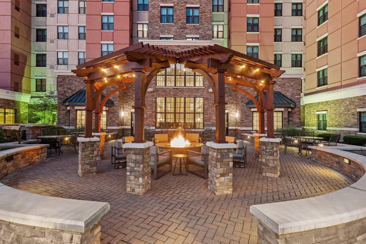 Staybridge Suites Albany Wolf Rd-Colonie Center, Hotel in Colonie