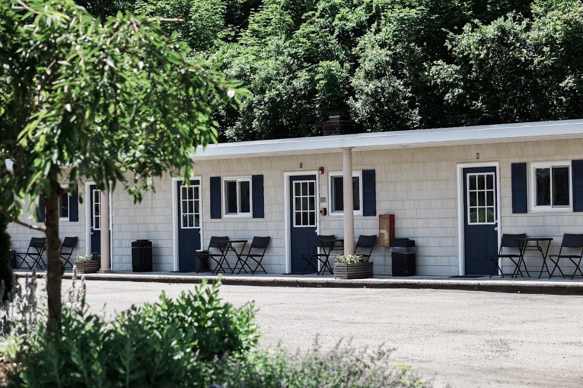 Shorewood Inn, Motel in Jamesport