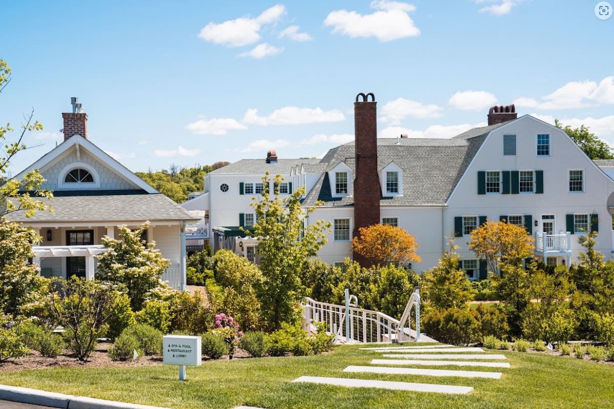 Canoe Place, Hotel in Hampton Bays