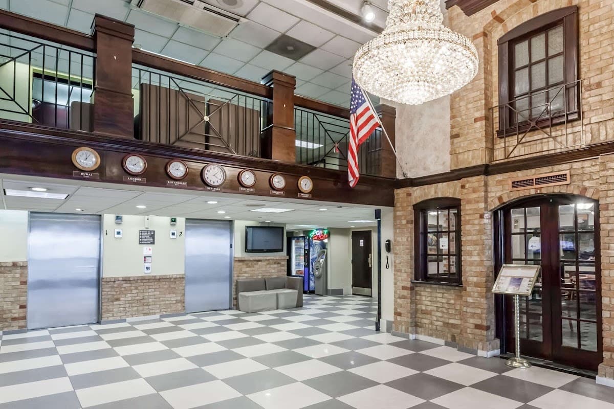 Howard Johnson by Wyndham Newark Airport, Hotel in Newark