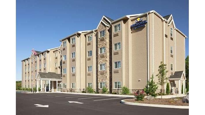 Microtel Inn & Suites by Wyndham Wilkes Barre, Hotel in Plains