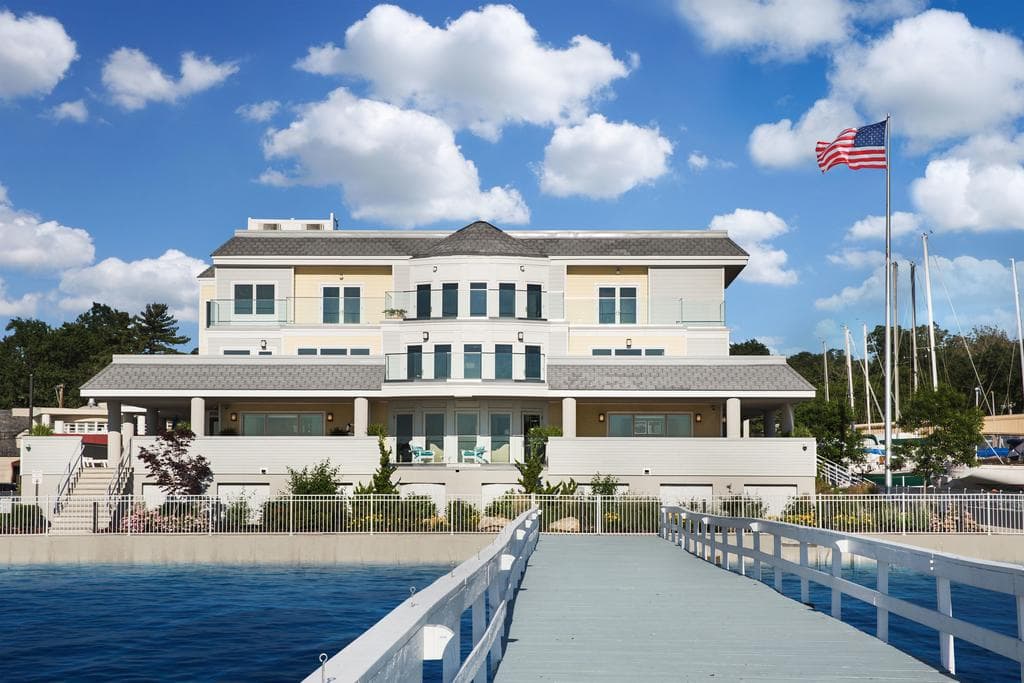 Fathoms Hotel & Marina, Hotel in Port Washington