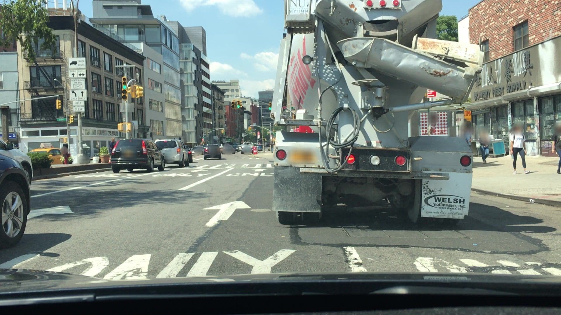 Street view near citizenM, East Village — © lvl5 (CC BY-SA · Mapillary)