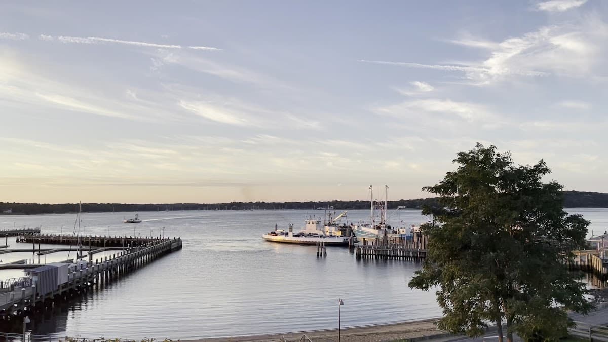The Harbor Front Inn, Hotel in Greenport