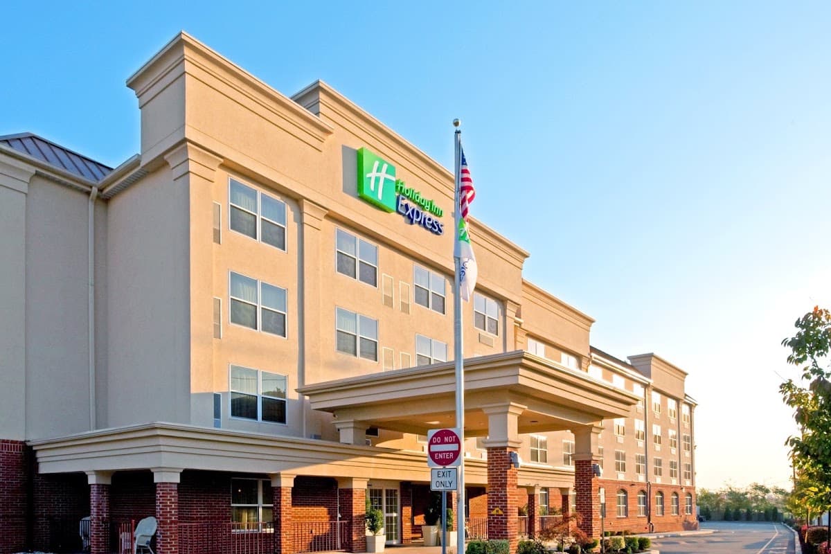 Holiday Inn Express & Suites Woodbridge, Hotel in Avenel