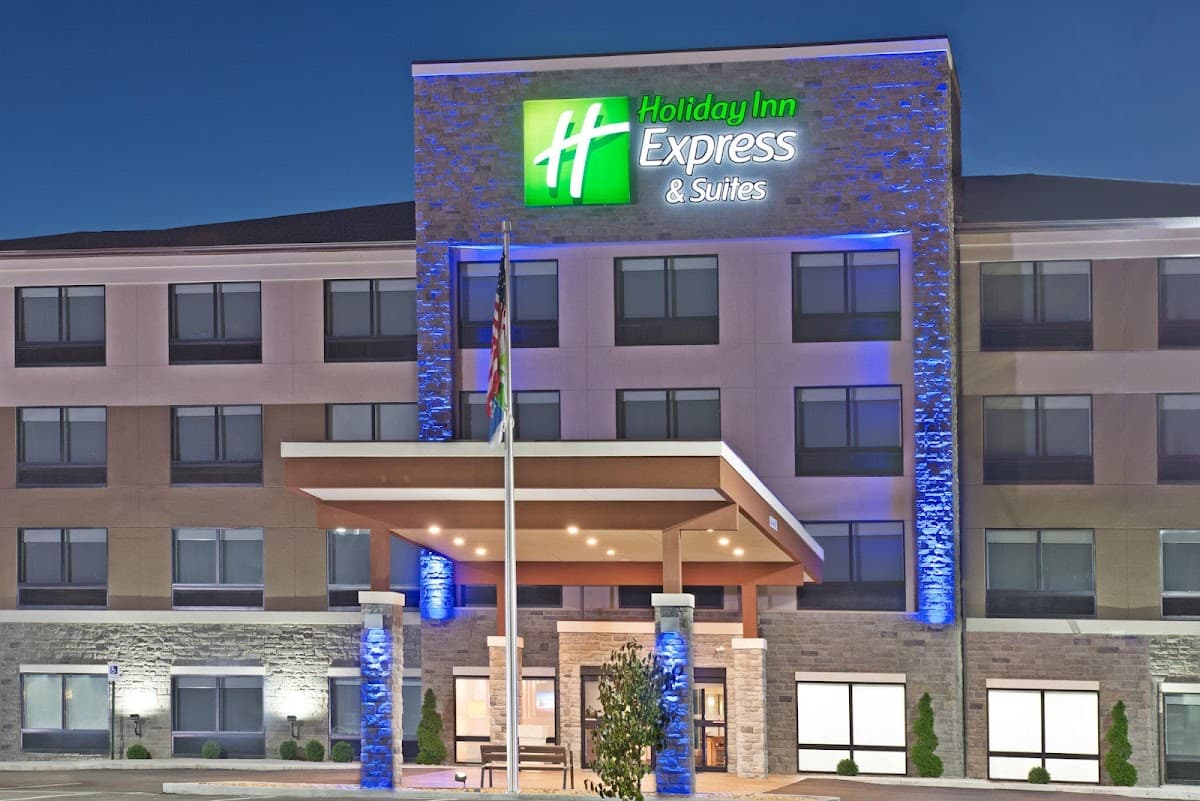 Holiday Inn Express & Suites Uniontown, Hotel in South Uniontown