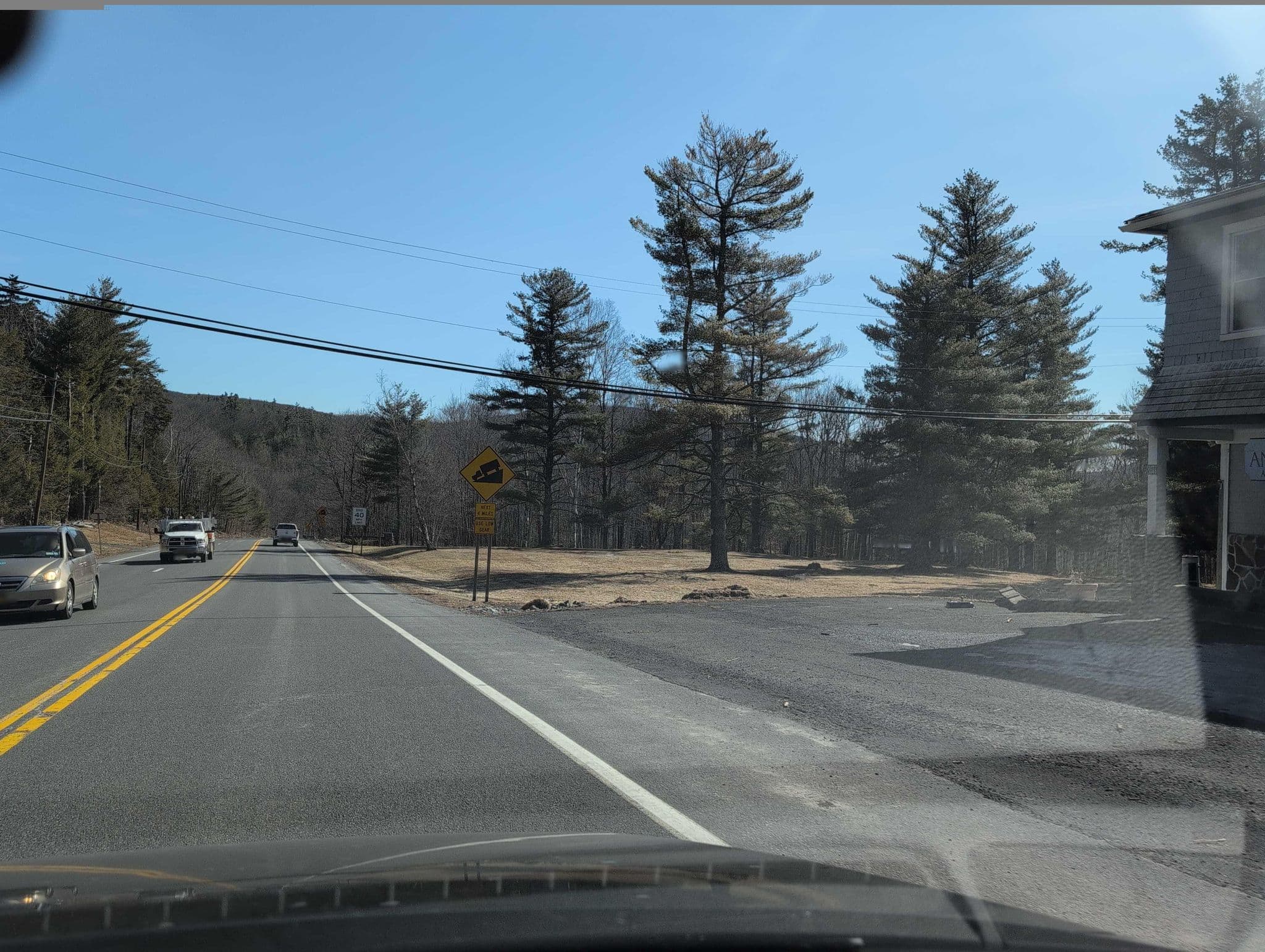Street view near The Twilight Lodge, Palenville — © alrekur (CC BY-SA · Mapillary)