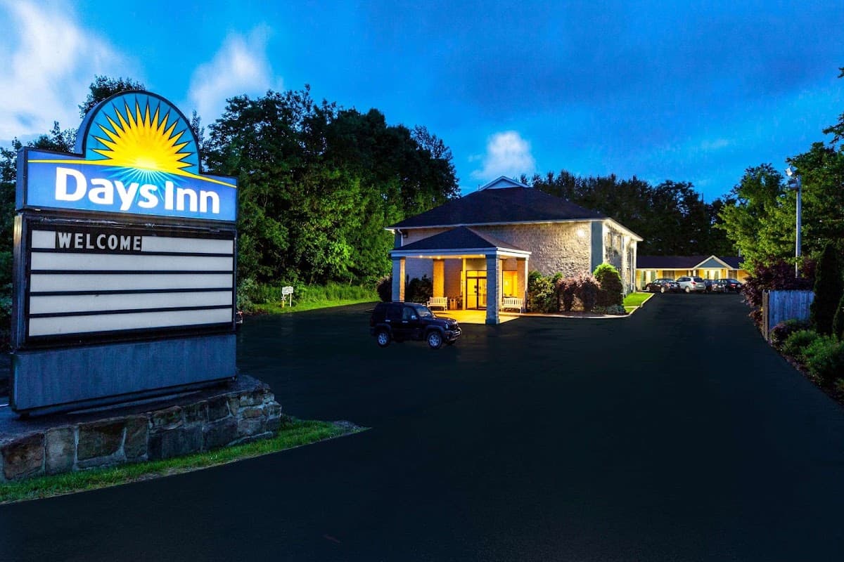 Days Inn By Wyndham - Donegal, PA, Hotel in Acme