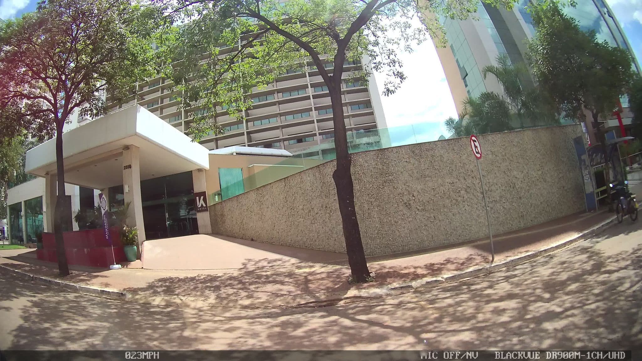 Street view near K hotel, Goiânia — © kaart_4 (CC BY-SA · Mapillary)