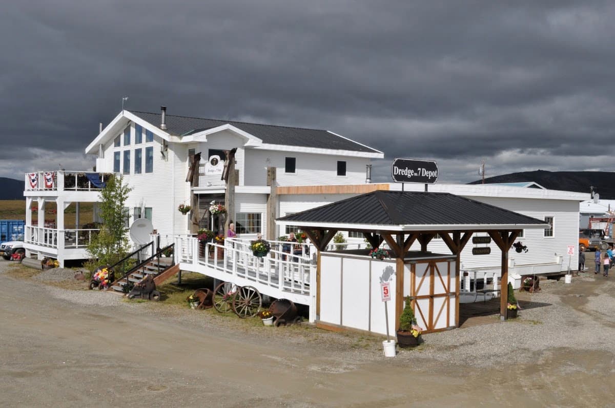 Dredge No. 7 Inn, Hotel in Nome
