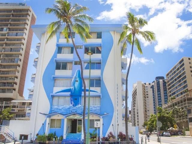 Holiday Surf, Hotel in Lower McCully