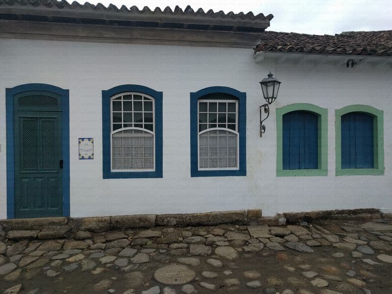 Street view near Refron Literaria de Paraty, Paraty