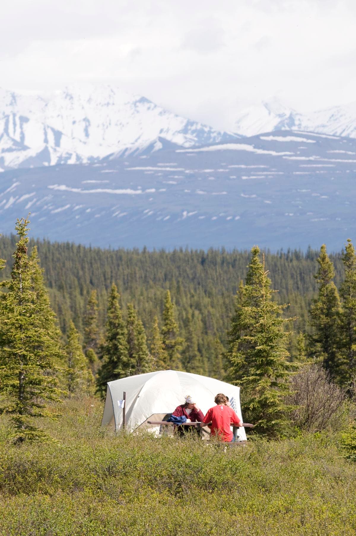 Wonder Lake Campground (via Wikimedia Commons, Public domain)