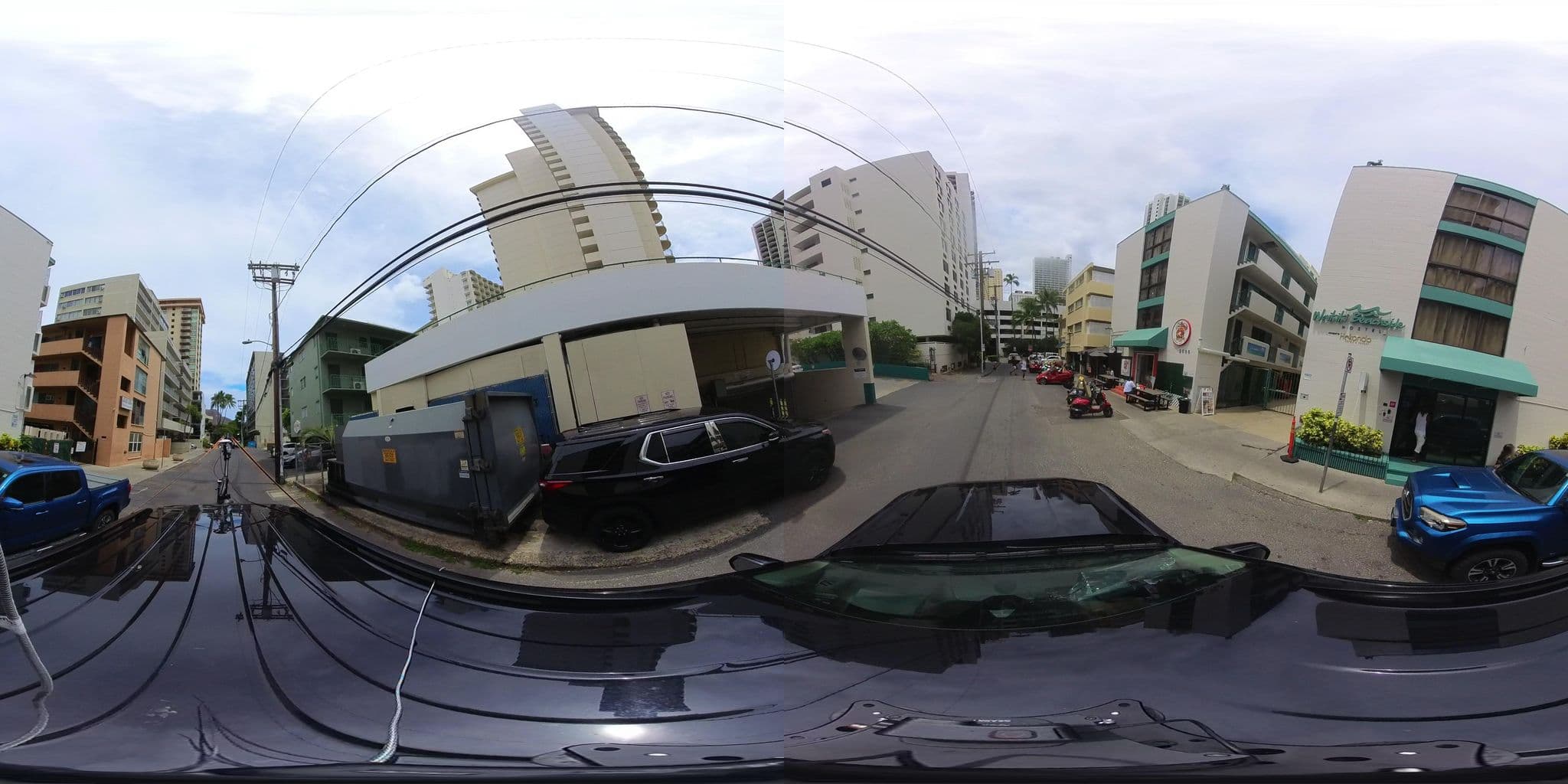Street view near Waikiki Beachside Hostel, Diamond Head / Kapahulu / Saint Louis Heights — © hmhtb (CC BY-SA · Mapillary)