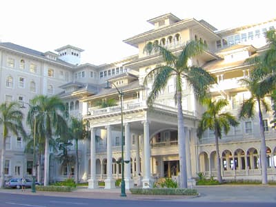 Moana Surfrider (via Wikimedia Commons, Public domain)