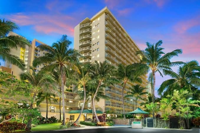 Courtyard by Marriott Waikiki Beach, Hotel in Lower McCully