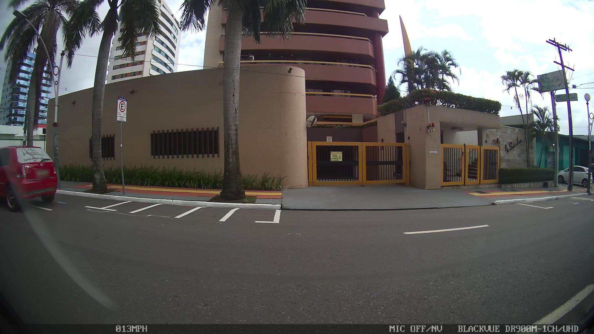 Street view near Sant Louis, Manaus — © kaart_1 (CC BY-SA · Mapillary)