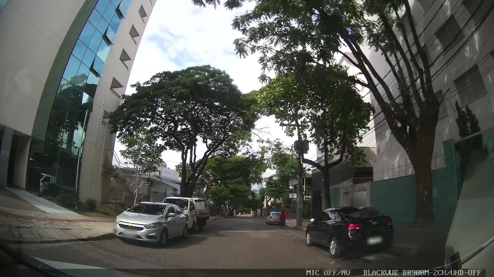 Street view near Allia Gran Hotel Pampulha Suites, Belo Horizonte — © marciosampaio (CC BY-SA · Mapillary)